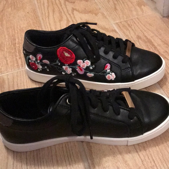 aldo red tennis shoes